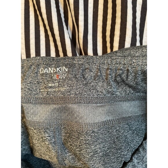 Danskin Now Women’s Medium 8-10 Gray Capri Pants Dri More Fitted Running - Picture 4 of 4